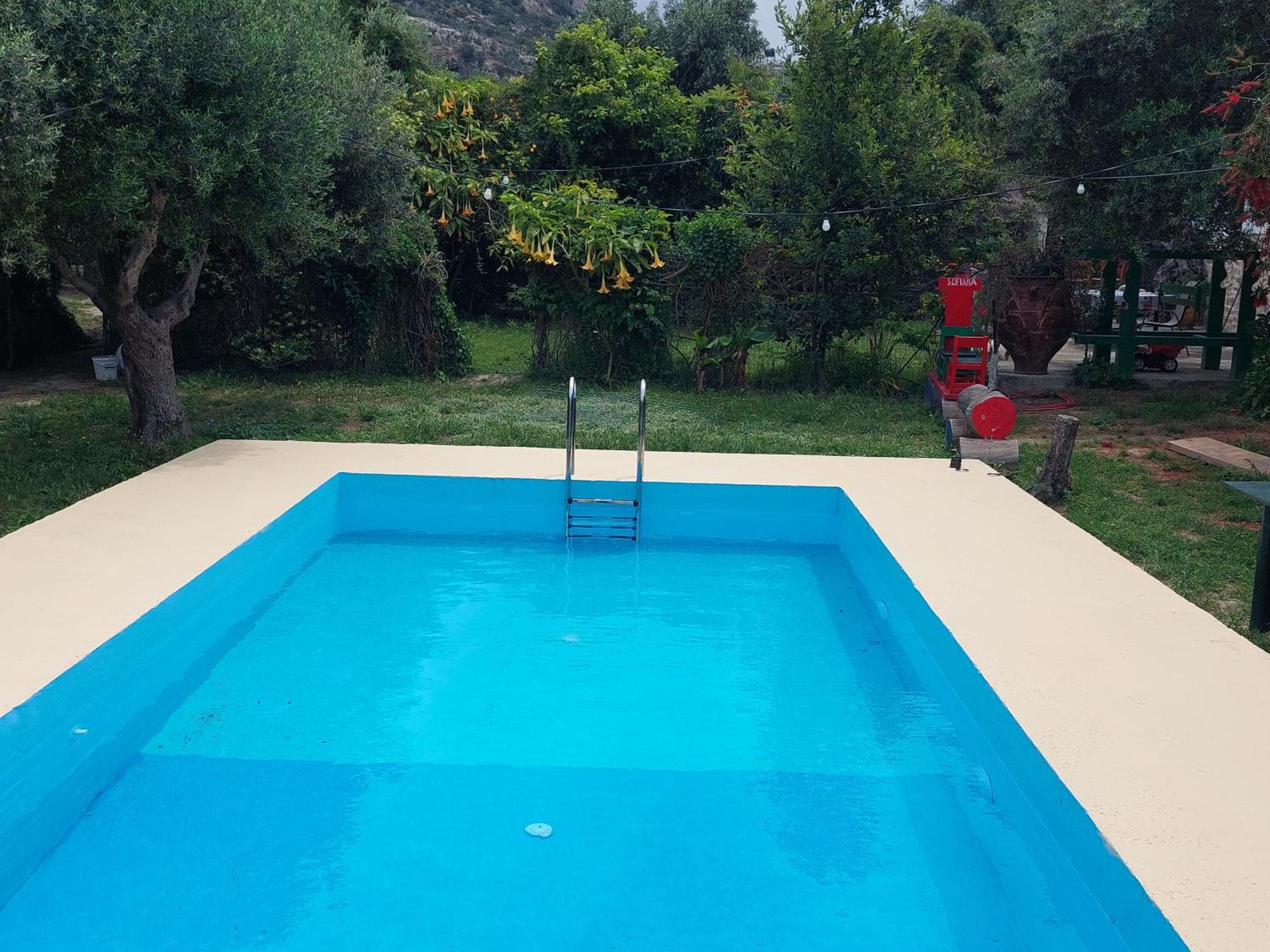 Sofiana'S Garden Retreat With Private Pool Dhrapaniás Quarto foto