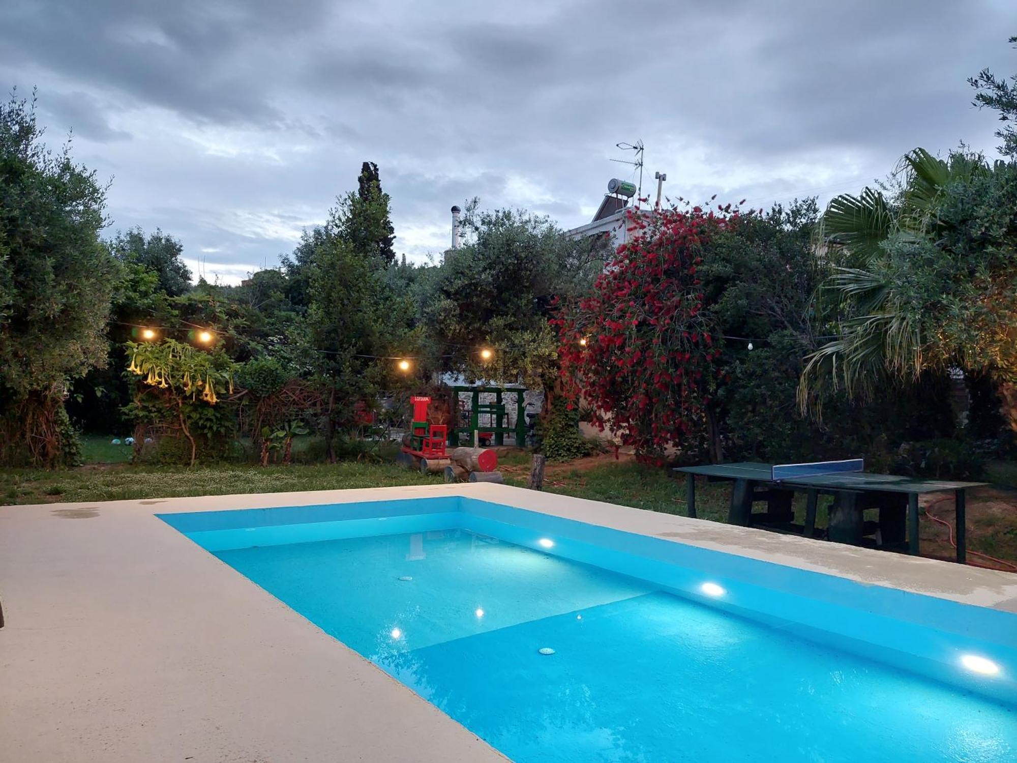 Sofiana'S Garden Retreat With Private Pool Dhrapaniás Quarto foto